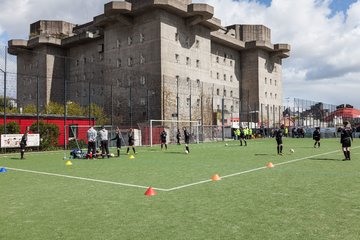 Bild 2 - B-Juniorinnen St.Pauli - C-Juniorinnen SV Steinhorst : Ergebnis: 1:2